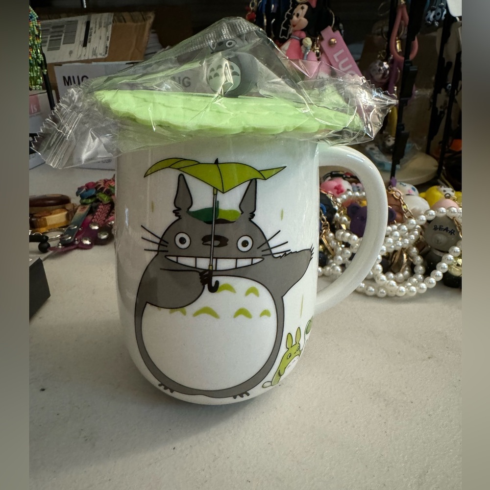 Totoro large mug with lid